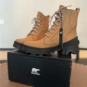 NWT Sorel Women's Brex Lace Waterproof Boot Color: Tawny Buff Black
